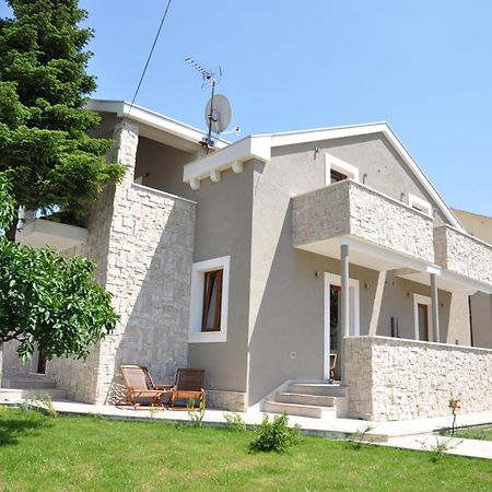 Villa Lucica تروغير المظهر الخارجي الصورة