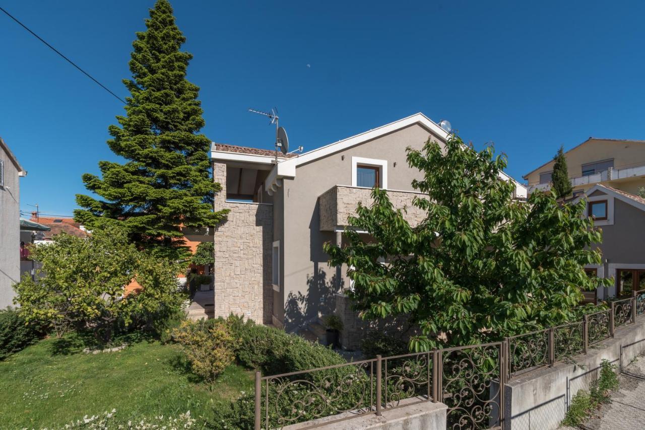 Villa Lucica تروغير المظهر الخارجي الصورة